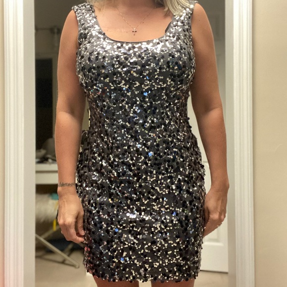 Guess Silver Sequins Dress - Picture 6 of 6